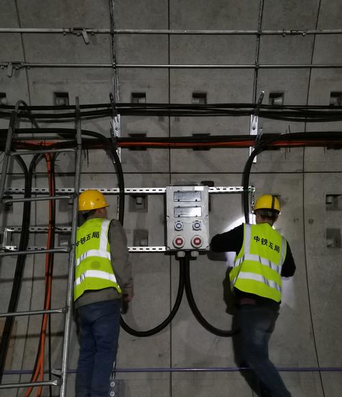 上海地鐵18號線3標機電安裝工程順利通過預(yù)驗收